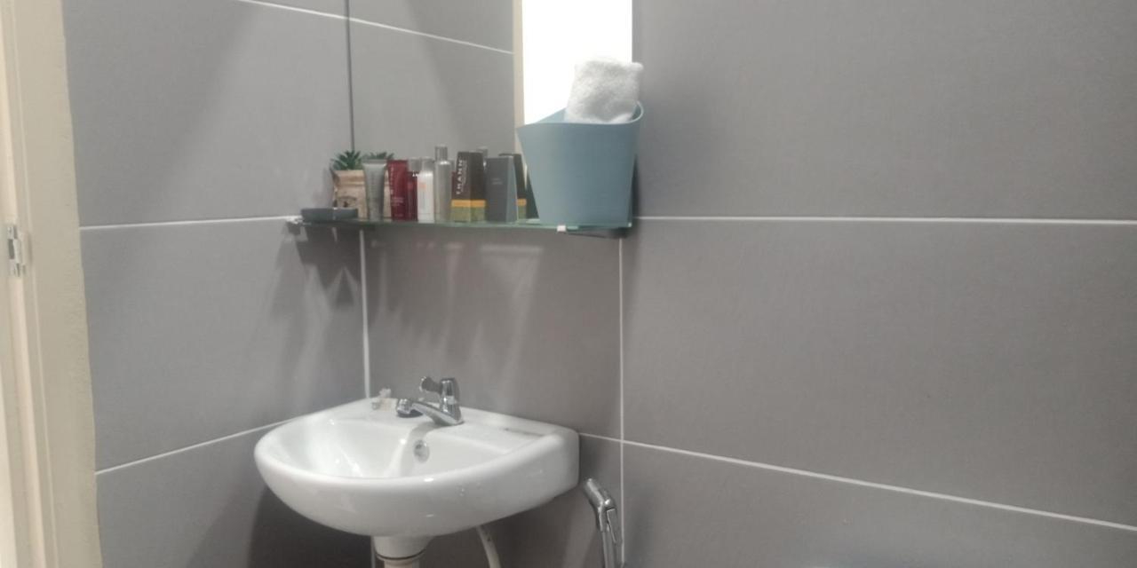 Zr D'Jembal Homestay, Gong Badak Куала-Тренгану Экстерьер фото