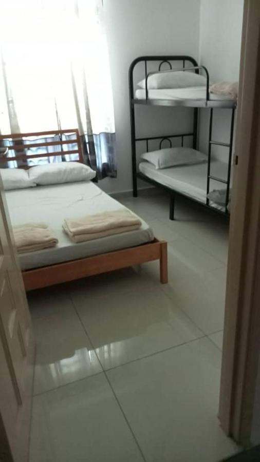 Zr D'Jembal Homestay, Gong Badak Куала-Тренгану Экстерьер фото